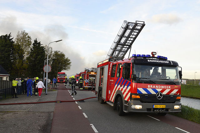 2016/83/20160429-20u22 GB 013 Hoofdweg Lijnden ZGB.jpg